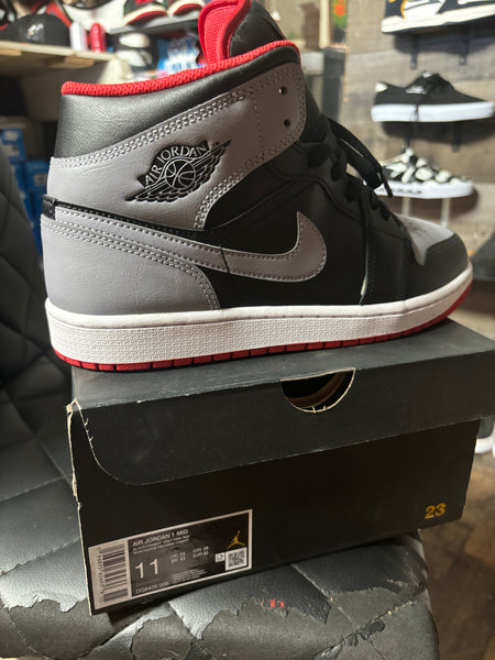 Air Jordan 1 mid